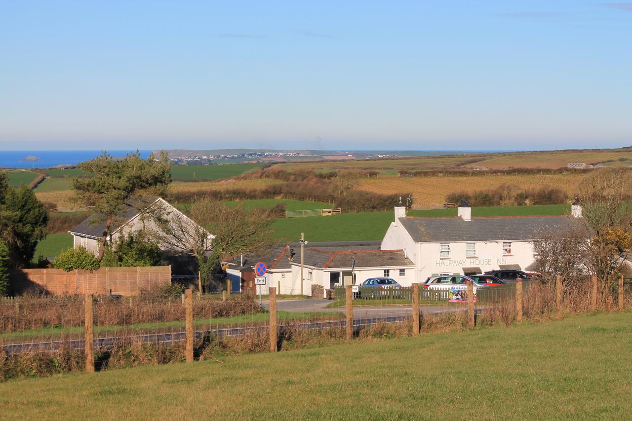 Halfway House Inn Wadebridge Exterior photo